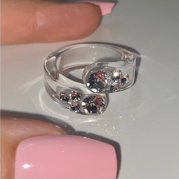 Acrylic Twist Ring With Swarovski Crystals, Transparent Clear Modern Ring - Picture 8 of 12